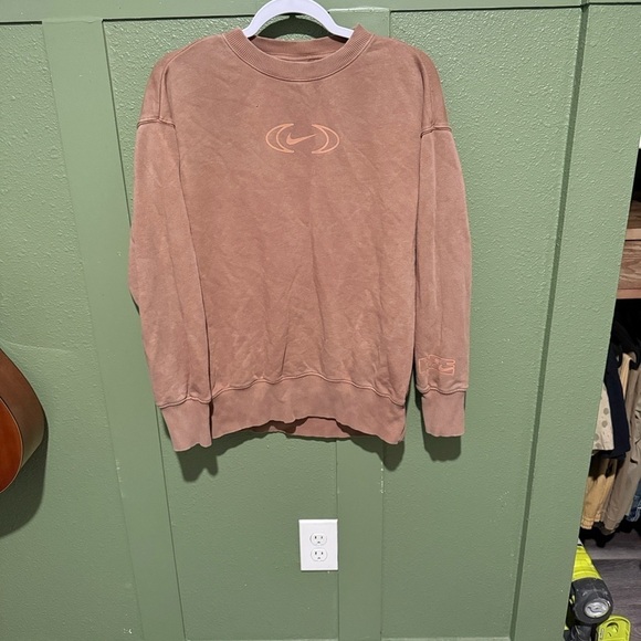 Nike Tops - Nike Brown Crewneck Sweater